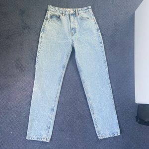 Mom Fit Jeans - High- Waisted Washed Effect